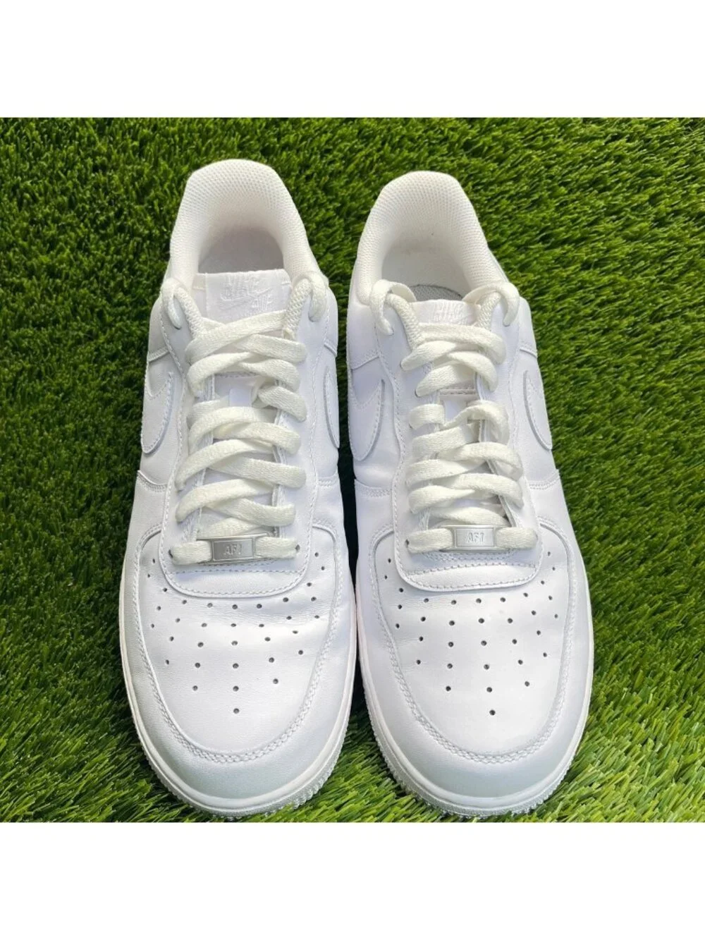 Nike Air Force 1 '07 Low Mens Size 11 White Athletic Lifestyle Shoes Sneakers